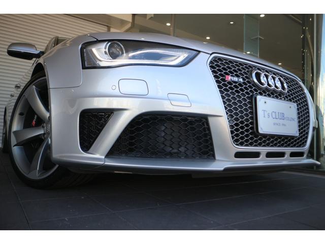 アウディ ＲＳ４アバント