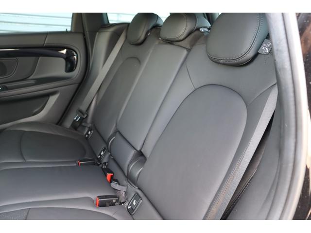 ＭＩＮＩ ジョンクーパーワークス　クロスオーバー　禁煙ワンオーナー車　ＬＥＤライト　レザークロスパンチ　シートヒーター　ＡＣＣ　純正ＨＤＤナビ　純正１９インチアルミ　ＰＤＣ　マルチファンクションステアリング　パドルシフト　ＥＴＣ　バックカメラ（16枚目）
