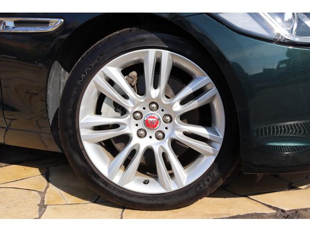 ＸＦ プレステージ　禁煙ワンオーナー車　キセノン　純正ナビ　ベージュレザー　シートヒーター（全席）　シートクーラー　クリアランスソナー　バックカメラ　クルーズコントロール　パドルシフト　ウッドパネル　マルチファンクション（7枚目）