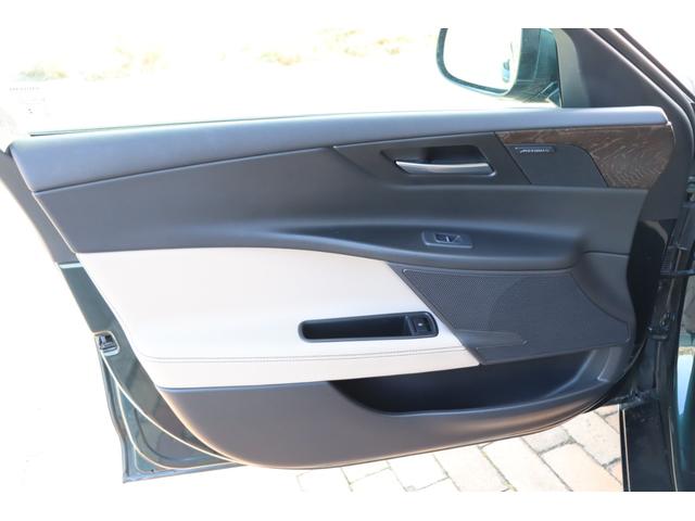 ＸＦ プレステージ　禁煙ワンオーナー車　キセノン　純正ナビ　ベージュレザー　シートヒーター（全席）　シートクーラー　クリアランスソナー　バックカメラ　クルーズコントロール　パドルシフト　ウッドパネル　マルチファンクション（32枚目）