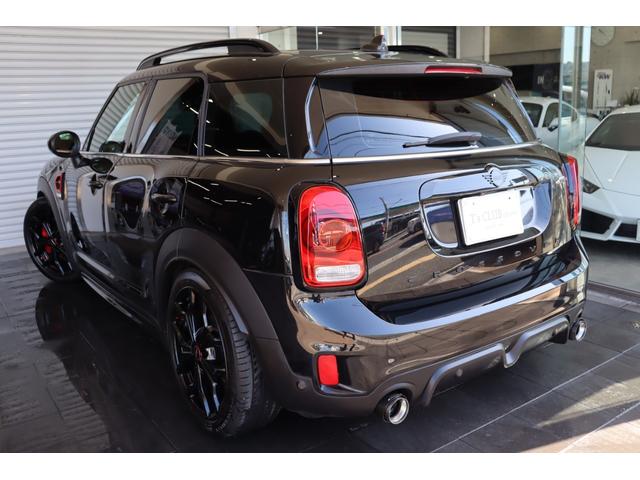 ＭＩＮＩ ジョンクーパーワークス　クロスオーバー　禁煙　ＬＥＤライト　純正ＨＤＤナビ　ビルシュタイン車高調　Ｒ‘ｓＲａｃｉｎｇフロントスポイラー　Ｘ２用１９インチアルミ　ＡＣＣ　ヘッドアップディスプレイ　コンフォートアクセス　リアＰＤＣ　バックカメラ（3枚目）
