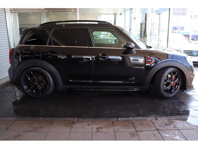 ＭＩＮＩ ジョンクーパーワークス　クロスオーバー　禁煙　ＬＥＤライト　純正ＨＤＤナビ　ビルシュタイン車高調　Ｒ‘ｓＲａｃｉｎｇフロントスポイラー　Ｘ２用１９インチアルミ　ＡＣＣ　ヘッドアップディスプレイ　コンフォートアクセス　リアＰＤＣ　バックカメラ（9枚目）