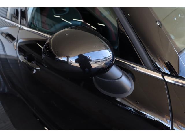 ＭＩＮＩ ジョンクーパーワークス　クロスオーバー　禁煙　ＬＥＤライト　純正ＨＤＤナビ　ビルシュタイン車高調　Ｒ‘ｓＲａｃｉｎｇフロントスポイラー　Ｘ２用１９インチアルミ　ＡＣＣ　ヘッドアップディスプレイ　コンフォートアクセス　リアＰＤＣ　バックカメラ（24枚目）
