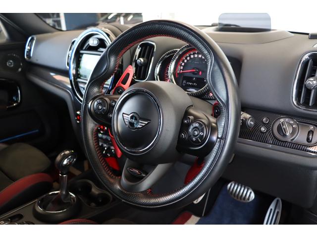 ＭＩＮＩ ジョンクーパーワークス　クロスオーバー　禁煙　ＬＥＤライト　純正ＨＤＤナビ　ビルシュタイン車高調　Ｒ‘ｓＲａｃｉｎｇフロントスポイラー　Ｘ２用１９インチアルミ　ＡＣＣ　ヘッドアップディスプレイ　コンフォートアクセス　リアＰＤＣ　バックカメラ（27枚目）