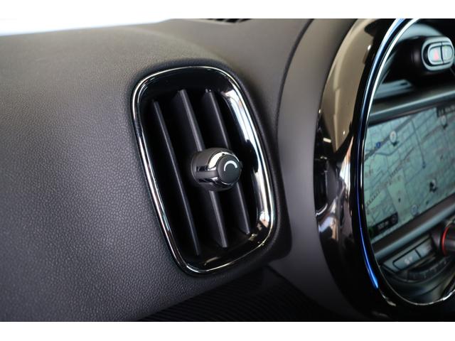 ＭＩＮＩ ジョンクーパーワークス　クロスオーバー　禁煙　ＬＥＤライト　純正ＨＤＤナビ　ビルシュタイン車高調　Ｒ‘ｓＲａｃｉｎｇフロントスポイラー　Ｘ２用１９インチアルミ　ＡＣＣ　ヘッドアップディスプレイ　コンフォートアクセス　リアＰＤＣ　バックカメラ（40枚目）