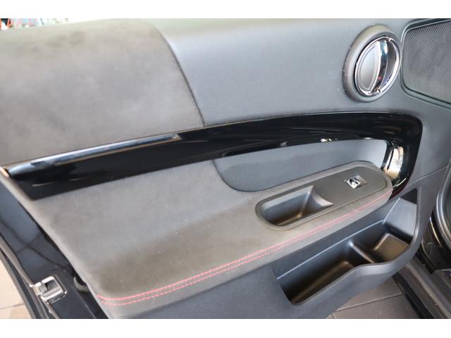 ＭＩＮＩ ジョンクーパーワークス　クロスオーバー　禁煙　ＬＥＤライト　純正ＨＤＤナビ　ビルシュタイン車高調　Ｒ‘ｓＲａｃｉｎｇフロントスポイラー　Ｘ２用１９インチアルミ　ＡＣＣ　ヘッドアップディスプレイ　コンフォートアクセス　リアＰＤＣ　バックカメラ（42枚目）