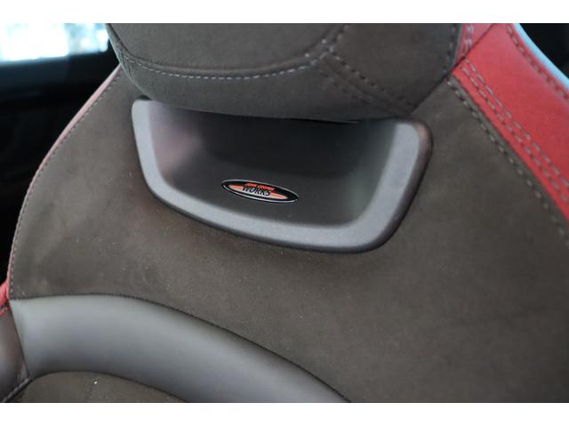 ＭＩＮＩ ジョンクーパーワークス　クロスオーバー　禁煙　ＬＥＤライト　純正ＨＤＤナビ　ビルシュタイン車高調　Ｒ‘ｓＲａｃｉｎｇフロントスポイラー　Ｘ２用１９インチアルミ　ＡＣＣ　ヘッドアップディスプレイ　コンフォートアクセス　リアＰＤＣ　バックカメラ（44枚目）