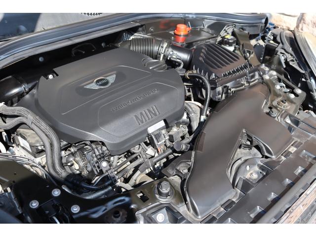 ＭＩＮＩ クーパーＳＤ　クラブマン　禁煙　ユアーズパッケージ　ＬＥＤライト　純正ＨＤＤナビ地デジＴＶ　ＢＣ車高調　ポカール１９インチ　ＡＣＣ　マルチファンクションステアリング　ラウンジレザー　ＰＤＣ　バックカメラ　セキュリティーアラーム（26枚目）