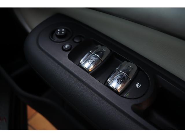 ＭＩＮＩ クーパーＳＤ　クラブマン　禁煙　ユアーズパッケージ　ＬＥＤライト　純正ＨＤＤナビ地デジＴＶ　ＢＣ車高調　ポカール１９インチ　ＡＣＣ　マルチファンクションステアリング　ラウンジレザー　ＰＤＣ　バックカメラ　セキュリティーアラーム（45枚目）