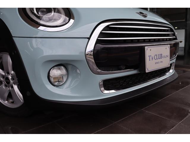 ＭＩＮＩ アイスブルーエディション　禁煙車　ＬＥＤライト　純正ＨＤＤナビ　バックカメラ　ＰＤＣ　純正１５インチアルミ　クロームラインエクステリア　マルチファンクションステアリング　ＥＴＣ　ＣＡＢＡＮＡシートカバー　マッドガード　キーレス（6枚目）