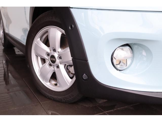 ＭＩＮＩ アイスブルーエディション　禁煙車　ＬＥＤライト　純正ＨＤＤナビ　バックカメラ　ＰＤＣ　純正１５インチアルミ　クロームラインエクステリア　マルチファンクションステアリング　ＥＴＣ　ＣＡＢＡＮＡシートカバー　マッドガード　キーレス（7枚目）
