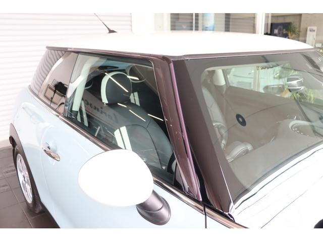 ＭＩＮＩ アイスブルーエディション　禁煙車　ＬＥＤライト　純正ＨＤＤナビ　バックカメラ　ＰＤＣ　純正１５インチアルミ　クロームラインエクステリア　マルチファンクションステアリング　ＥＴＣ　ＣＡＢＡＮＡシートカバー　マッドガード　キーレス（11枚目）