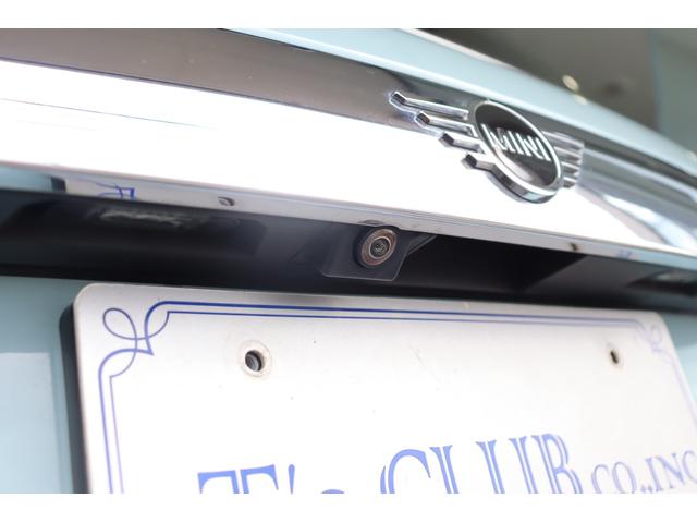 ＭＩＮＩ アイスブルーエディション　禁煙車　ＬＥＤライト　純正ＨＤＤナビ　バックカメラ　ＰＤＣ　純正１５インチアルミ　クロームラインエクステリア　マルチファンクションステアリング　ＥＴＣ　ＣＡＢＡＮＡシートカバー　マッドガード　キーレス（19枚目）