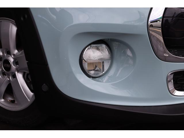 ＭＩＮＩ アイスブルーエディション　禁煙車　ＬＥＤライト　純正ＨＤＤナビ　バックカメラ　ＰＤＣ　純正１５インチアルミ　クロームラインエクステリア　マルチファンクションステアリング　ＥＴＣ　ＣＡＢＡＮＡシートカバー　マッドガード　キーレス（23枚目）