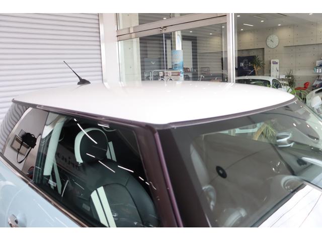 ＭＩＮＩ アイスブルーエディション　禁煙車　ＬＥＤライト　純正ＨＤＤナビ　バックカメラ　ＰＤＣ　純正１５インチアルミ　クロームラインエクステリア　マルチファンクションステアリング　ＥＴＣ　ＣＡＢＡＮＡシートカバー　マッドガード　キーレス（24枚目）