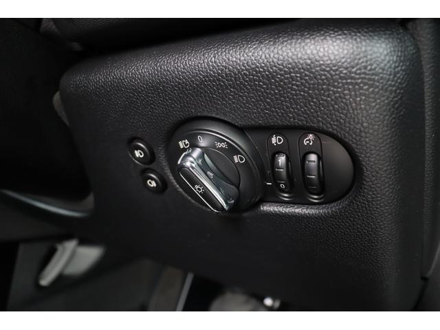 ＭＩＮＩ アイスブルーエディション　禁煙車　ＬＥＤライト　純正ＨＤＤナビ　バックカメラ　ＰＤＣ　純正１５インチアルミ　クロームラインエクステリア　マルチファンクションステアリング　ＥＴＣ　ＣＡＢＡＮＡシートカバー　マッドガード　キーレス（31枚目）