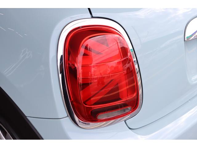 ＭＩＮＩ アイスブルーエディション　禁煙車　ＬＥＤライト　純正ＨＤＤナビ　バックカメラ　ＰＤＣ　純正１５インチアルミ　クロームラインエクステリア　マルチファンクションステアリング　ＥＴＣ　ＣＡＢＡＮＡシートカバー　マッドガード　キーレス（46枚目）