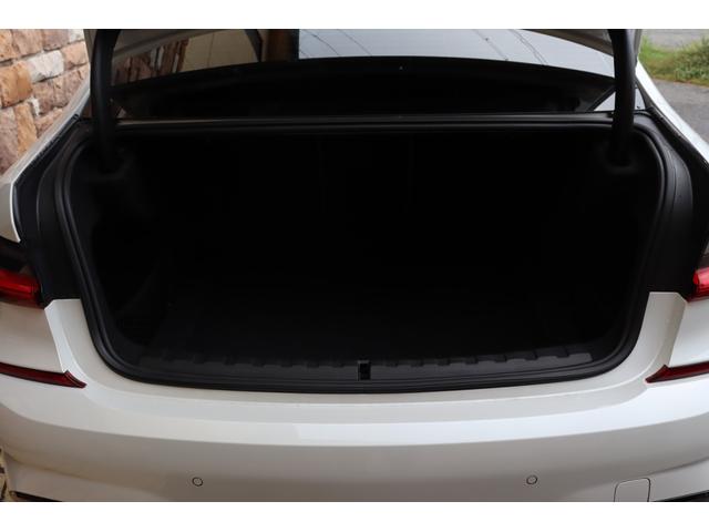 ３シリーズ ３３０ｉ　Ｍスポーツ　ハイラインパッケージ　禁煙車　ＬＥＤライト　コニャックレザー　ＭＰｅｒｆｏｒｍａｎｃｅエアロ・１９インチアルミ　純正ナビ　ＡＣＣ　ＰＤＣ　３６０カメラ　ＥＴＣ　マルチファンクションステアリング（18枚目）