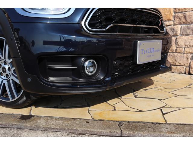 ＭＩＮＩ クーパーＳＤ　クロスオーバー　オール４　ユアーズパッケージ　ＬＥＤライト　ユアーズラウンジレザーシート　純正ＨＤＤナビ地デジＴＶ　ＡＣＣ　ＰＤＣ　コンフォートアクセス　ＥＴＣ　オートトランク　シートヒーター　純正１９インチ　ドライブレコーダ（7枚目）