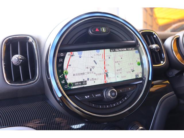 ＭＩＮＩ クーパーＳＤ　クロスオーバー　オール４　ユアーズパッケージ　ＬＥＤライト　ユアーズラウンジレザーシート　純正ＨＤＤナビ地デジＴＶ　ＡＣＣ　ＰＤＣ　コンフォートアクセス　ＥＴＣ　オートトランク　シートヒーター　純正１９インチ　ドライブレコーダ（13枚目）