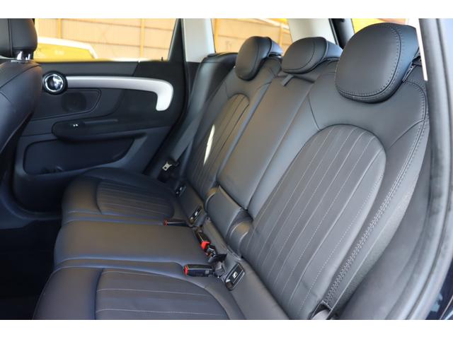 ＭＩＮＩ クーパーＳＤ　クロスオーバー　オール４　ユアーズパッケージ　ＬＥＤライト　ユアーズラウンジレザーシート　純正ＨＤＤナビ地デジＴＶ　ＡＣＣ　ＰＤＣ　コンフォートアクセス　ＥＴＣ　オートトランク　シートヒーター　純正１９インチ　ドライブレコーダ（16枚目）