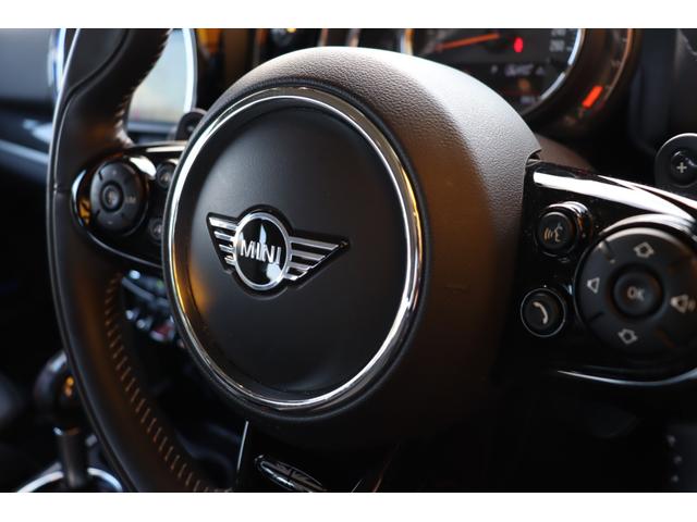 ＭＩＮＩ クーパーＳＤ　クロスオーバー　オール４　ユアーズパッケージ　ＬＥＤライト　ユアーズラウンジレザーシート　純正ＨＤＤナビ地デジＴＶ　ＡＣＣ　ＰＤＣ　コンフォートアクセス　ＥＴＣ　オートトランク　シートヒーター　純正１９インチ　ドライブレコーダ（35枚目）