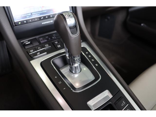 ボクスター ボクスター 禁煙車 2トーンレザーシート キセノン 純正ナビ地デジTV バックカメラ シートヒーター オートライト ドライブレコーダー 純正18インチアルミ ウィンドーリフレクター ETC キーレス(17枚目)
