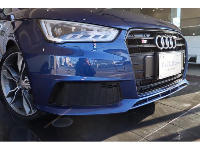 Ｓ１スポーツバック ベースグレード　禁煙車　キセノン　純正ナビ地デジＴＶ　ブラックレザー　シートヒーター　ＢＯＳＥサウンドシステム　クリアランスソナー　ＥＴＣ　マルチファンクションステアリング　コントラストルーフ　キーレス（8枚目）