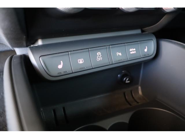 Ｓ１スポーツバック ベースグレード　禁煙車　キセノン　純正ナビ地デジＴＶ　ブラックレザー　シートヒーター　ＢＯＳＥサウンドシステム　クリアランスソナー　ＥＴＣ　マルチファンクションステアリング　コントラストルーフ　キーレス（36枚目）