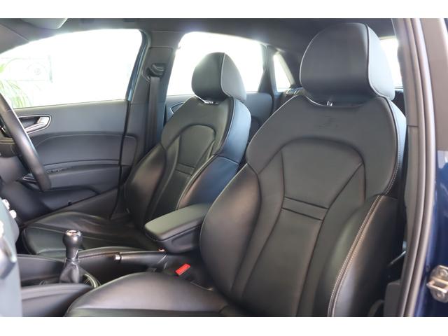 Ｓ１スポーツバック ベースグレード　禁煙車　キセノン　純正ナビ地デジＴＶ　ブラックレザー　シートヒーター　ＢＯＳＥサウンドシステム　クリアランスソナー　ＥＴＣ　マルチファンクションステアリング　コントラストルーフ　キーレス（41枚目）