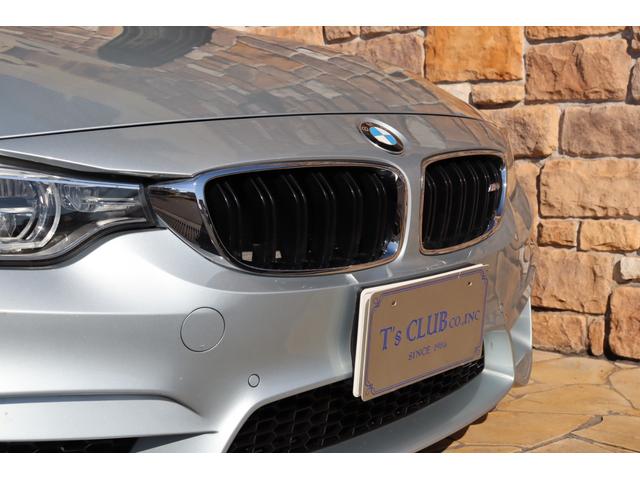 M4 M4クーペ 禁煙 LEDライト 純正HDDナビ地デジTV ブラックレザー アダクティブMサスペンション 純正19インチアルミ PDC バックカメラ クルーズコントロール パドルシフト ETC コンフォートアクセス(7枚目)