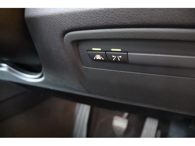 M4 M4クーペ 禁煙 LEDライト 純正HDDナビ地デジTV ブラックレザー アダクティブMサスペンション 純正19インチアルミ PDC バックカメラ クルーズコントロール パドルシフト ETC コンフォートアクセス(32枚目)