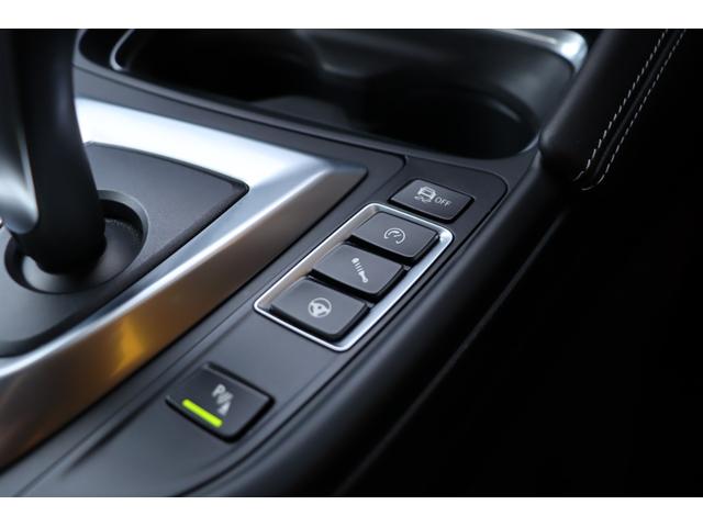 M4 M4クーペ 禁煙 LEDライト 純正HDDナビ地デジTV ブラックレザー アダクティブMサスペンション 純正19インチアルミ PDC バックカメラ クルーズコントロール パドルシフト ETC コンフォートアクセス(50枚目)