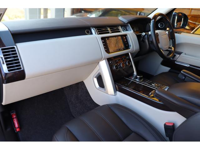 レンジローバー ３．０　Ｖ６　スーパーチャージド　ヴォーグ　禁煙ワンオーナー車　キセノン　ブラウンレザー　パノラマサンルーフ　純正２０インチアルミ　純正ナビ地デジＴＶ　クリアランスソナー　３６０カメラ　電動サイドステップ　ＥＴＣ　ウッドコンビステアリング（5枚目）