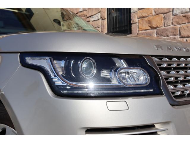 レンジローバー ３．０　Ｖ６　スーパーチャージド　ヴォーグ　禁煙ワンオーナー車　キセノン　ブラウンレザー　パノラマサンルーフ　純正２０インチアルミ　純正ナビ地デジＴＶ　クリアランスソナー　３６０カメラ　電動サイドステップ　ＥＴＣ　ウッドコンビステアリング（6枚目）