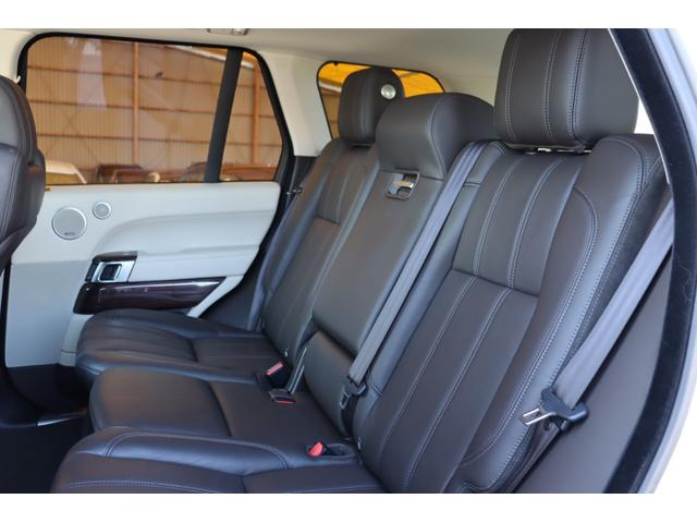 レンジローバー ３．０　Ｖ６　スーパーチャージド　ヴォーグ　禁煙ワンオーナー車　キセノン　ブラウンレザー　パノラマサンルーフ　純正２０インチアルミ　純正ナビ地デジＴＶ　クリアランスソナー　３６０カメラ　電動サイドステップ　ＥＴＣ　ウッドコンビステアリング（16枚目）