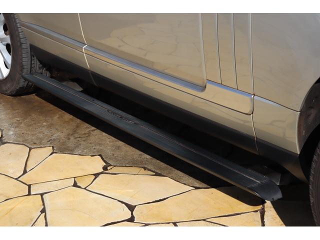 レンジローバー ３．０　Ｖ６　スーパーチャージド　ヴォーグ　禁煙ワンオーナー車　キセノン　ブラウンレザー　パノラマサンルーフ　純正２０インチアルミ　純正ナビ地デジＴＶ　クリアランスソナー　３６０カメラ　電動サイドステップ　ＥＴＣ　ウッドコンビステアリング（25枚目）