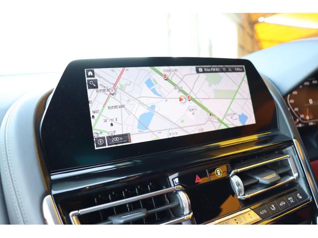 ８シリーズ Ｍ８５０ｉ　ｘＤｒｉｖｅクーペ　禁煙車　レーザーライト　フィオナレッド・ブラックレザー　Ｂｏｗｅｒｓ＆Ｗｉｌｋｉｎｓダイヤモンドサウンドシステム　ＥＴＣ　ＲＡＹＳ２０インチ　ＰＤＣ　ヘッドアップディスプレイ　ＡＣＣ　コンフォート（15枚目）