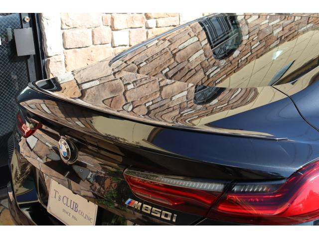 ８シリーズ Ｍ８５０ｉ　ｘＤｒｉｖｅクーペ　禁煙車　レーザーライト　フィオナレッド・ブラックレザー　Ｂｏｗｅｒｓ＆Ｗｉｌｋｉｎｓダイヤモンドサウンドシステム　ＥＴＣ　ＲＡＹＳ２０インチ　ＰＤＣ　ヘッドアップディスプレイ　ＡＣＣ　コンフォート（21枚目）