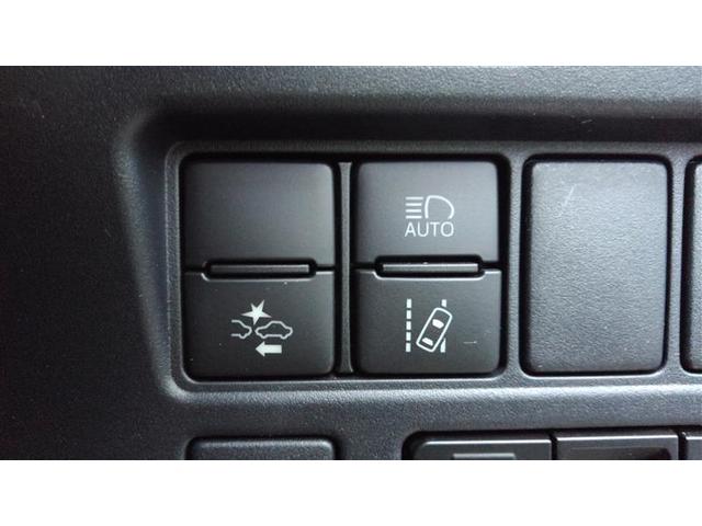 ノア Ｓｉ　ダブルバイビーＩＩＩ　バックＭ　両側オートスライドドア　イモビライザー　プリクラッシュＳ　ＬＥＤヘッドライト　リアエアコン　キーレス　エアバッグ　オートエアコン　デュアルエアバック　１オーナー　アルミホイール　ＡＢＳ（16枚目）