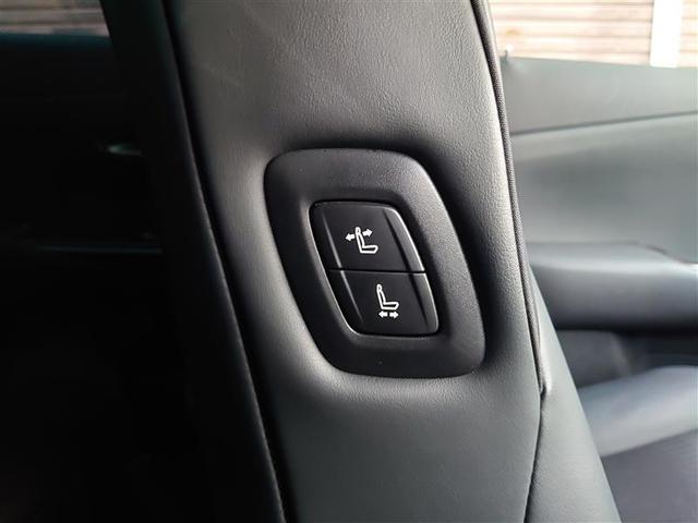 クラウンハイブリッド ＲＳ　リミテッド　ＬＥＤヘッドライト　サイドエアバッグ　１オーナー　盗難防止システム　Ｐシート　Ｂカメラ　エアバッグ　ＤＶＤ　ＡＢＳ　クルーズコントロール　キーレス　フルセグ　スマートキー　アルミホイール　メモリーナビ（20枚目）