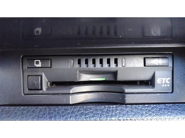 ヴォクシー ＺＳ　煌ＩＩＩ　プリクラッシュ　スマートキ　アイスト　ＤＶＤ再生機能　横滑り防止装置　ナビＴＶ　アルミ　三列シート　ＷＡＣ　盗難防止　オートエアコン　キーレス　ＥＴＣ装備　パワステ　メモリナビ　クルコン　ＡＢＳ（17枚目）