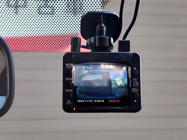 ヤリスクロス ハイブリッドＧ　ＴＳＳ　イモビライザー　バックモニタ－　エアコン　インテリキー　パワーウィンド　ワンオーナ　Ｗエアバック　オートクルーズ　メディアプレイヤー接続　キーフリー　ドライブレコーダー　横滑防止装置　アルミ（10枚目）