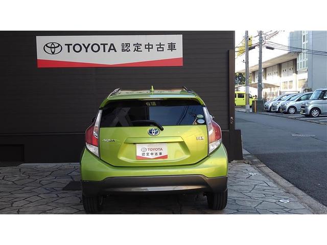 アクア Ｘ－アーバン　ＶＳＣ　Ｉ－ＳＴＯＰ　ＤＶＤ　スマートエントリー　ナビＴＶ　バックモニタ－　地デジ　パワーステアリング　ＡＵＴＯエアコン　パワーウインドウ　ＡＢＳ　ＡＷ　デュアルエアバッグ　メディアプレイヤー接続（6枚目）