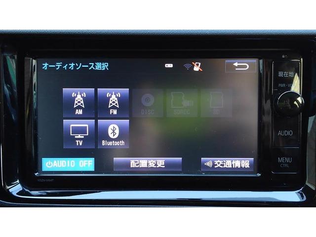 アクア Ｘ－アーバン　ＶＳＣ　Ｉ－ＳＴＯＰ　ＤＶＤ　スマートエントリー　ナビＴＶ　バックモニタ－　地デジ　パワーステアリング　ＡＵＴＯエアコン　パワーウインドウ　ＡＢＳ　ＡＷ　デュアルエアバッグ　メディアプレイヤー接続（8枚目）