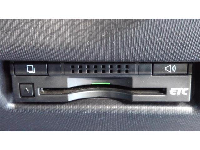 アクア Ｘ－アーバン　ＶＳＣ　Ｉ－ＳＴＯＰ　ＤＶＤ　スマートエントリー　ナビＴＶ　バックモニタ－　地デジ　パワーステアリング　ＡＵＴＯエアコン　パワーウインドウ　ＡＢＳ　ＡＷ　デュアルエアバッグ　メディアプレイヤー接続（10枚目）