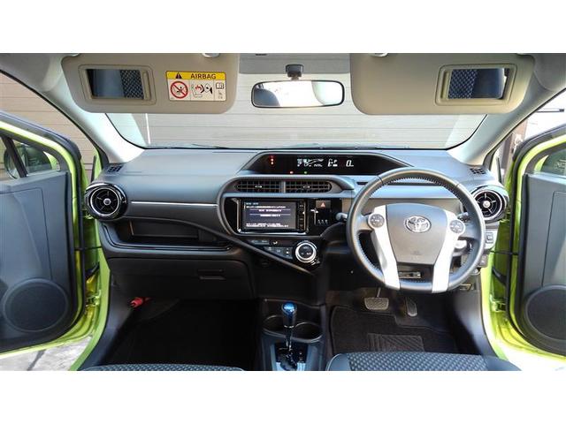 アクア Ｘ－アーバン　ＶＳＣ　Ｉ－ＳＴＯＰ　ＤＶＤ　スマートエントリー　ナビＴＶ　バックモニタ－　地デジ　パワーステアリング　ＡＵＴＯエアコン　パワーウインドウ　ＡＢＳ　ＡＷ　デュアルエアバッグ　メディアプレイヤー接続（11枚目）