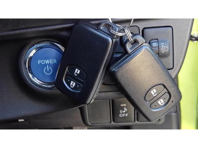 アクア Ｘ－アーバン　ＶＳＣ　Ｉ－ＳＴＯＰ　ＤＶＤ　スマートエントリー　ナビＴＶ　バックモニタ－　地デジ　パワーステアリング　ＡＵＴＯエアコン　パワーウインドウ　ＡＢＳ　ＡＷ　デュアルエアバッグ　メディアプレイヤー接続（14枚目）