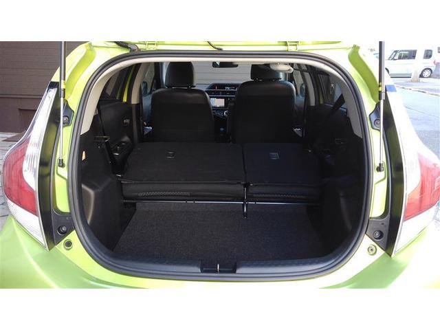 アクア Ｘ－アーバン　ＶＳＣ　Ｉ－ＳＴＯＰ　ＤＶＤ　スマートエントリー　ナビＴＶ　バックモニタ－　地デジ　パワーステアリング　ＡＵＴＯエアコン　パワーウインドウ　ＡＢＳ　ＡＷ　デュアルエアバッグ　メディアプレイヤー接続（21枚目）