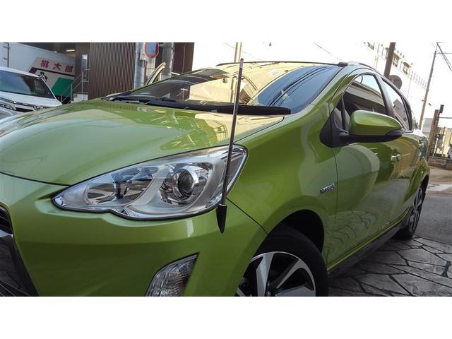 アクア Ｘ－アーバン　ＶＳＣ　Ｉ－ＳＴＯＰ　ＤＶＤ　スマートエントリー　ナビＴＶ　バックモニタ－　地デジ　パワーステアリング　ＡＵＴＯエアコン　パワーウインドウ　ＡＢＳ　ＡＷ　デュアルエアバッグ　メディアプレイヤー接続（22枚目）